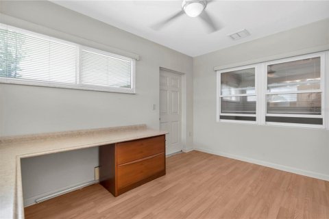 House in Clearwater, Florida 3 bedrooms, 172.71 sq.m. № 1846867 - photo 28
