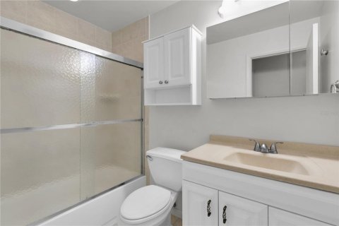 House in Clearwater, Florida 3 bedrooms, 172.71 sq.m. № 1846867 - photo 23