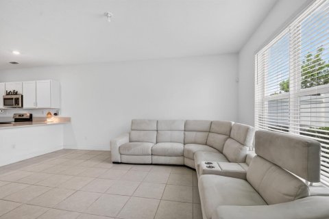 Купить таунхаус в Лейк-Уорт, Флорида 4 комнаты, 171.96м2, № 2083363 - фото 18