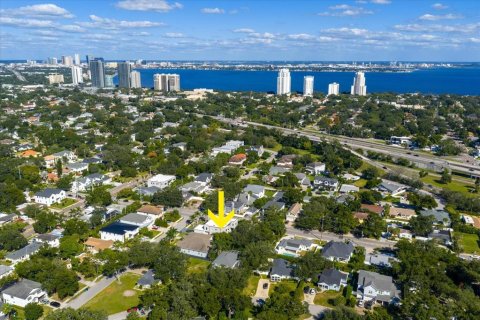 Villa ou maison à vendre à Tampa, Floride: 5 chambres, 295.15 m2 № 2429267 - photo 29