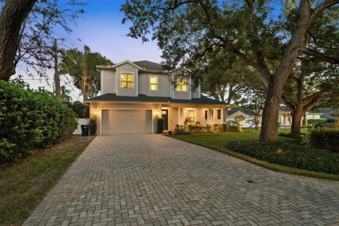 Villa ou maison à vendre à Tampa, Floride: 5 chambres, 295.15 m2 № 2429267 - photo 2