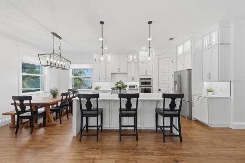 Villa ou maison à vendre à Tampa, Floride: 5 chambres, 295.15 m2 № 2429267 - photo 5