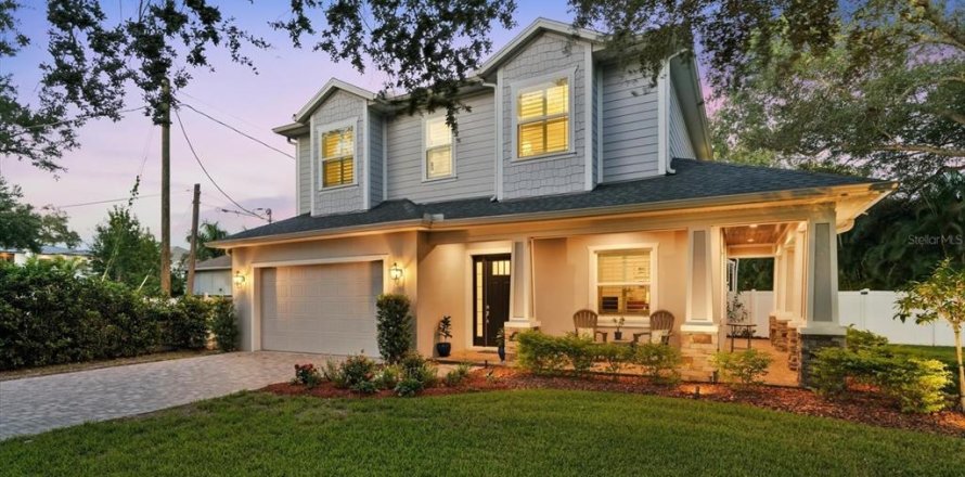 Villa ou maison à Tampa, Floride 5 chambres, 295.15 m2 № 2429267