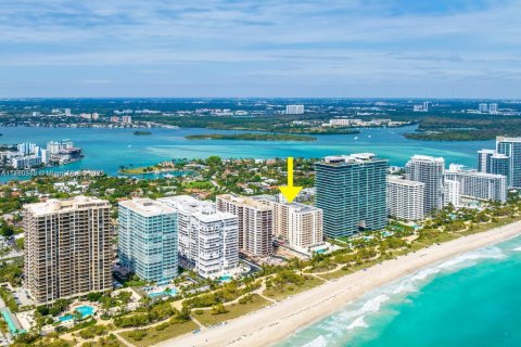Condo in Bal Harbour, Florida, 1 bedroom  № 1868558 - photo 23