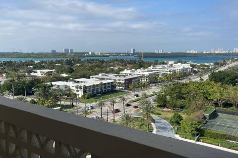 Condo in Bal Harbour, Florida, 1 bedroom  № 1868558 - photo 16