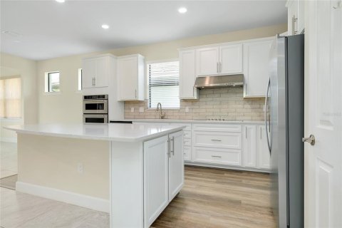 House in North Port, Florida 2 bedrooms, 172.24 sq.m. № 1626300 - photo 20