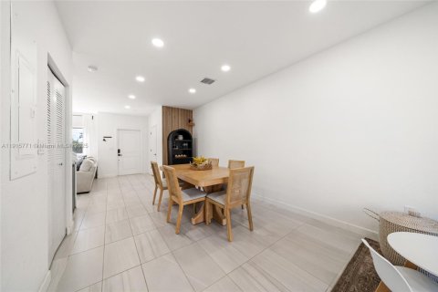 Adosado en venta en Florida City, Florida, 3 dormitorios, 136.01 m2 № 2035771 - foto 6