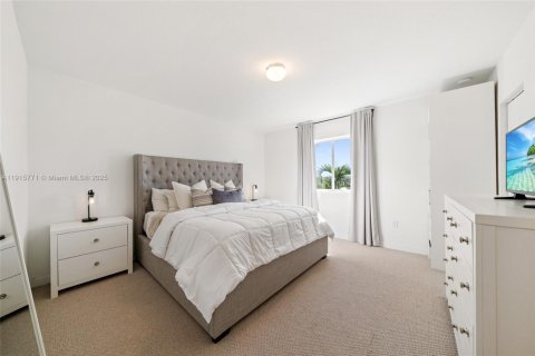 Adosado en venta en Florida City, Florida, 3 dormitorios, 136.01 m2 № 2035771 - foto 15