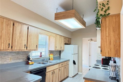 House in Ocala, Florida 3 bedrooms, 135.82 sq.m. № 1853503 - photo 6