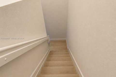 Touwnhouse à louer à Miami, Floride: 3 chambres, 157.93 m2 № 2086602 - photo 15