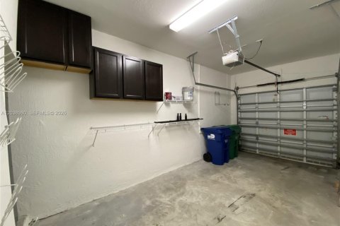 Touwnhouse à louer à Miami, Floride: 3 chambres, 157.93 m2 № 2086602 - photo 27