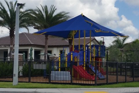 Touwnhouse à louer à Miami, Floride: 3 chambres, 157.93 m2 № 2086602 - photo 29