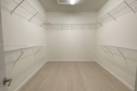 Touwnhouse à louer à Miami, Floride: 3 chambres, 157.93 m2 № 2086602 - photo 22