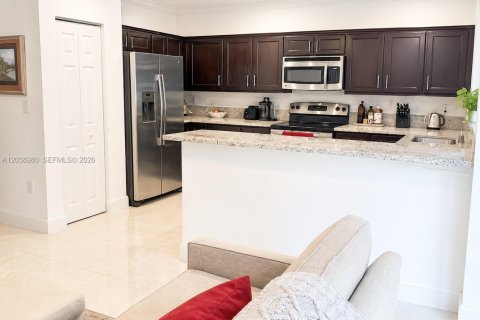 Touwnhouse à louer à Miami, Floride: 3 chambres, 157.93 m2 № 2086602 - photo 9