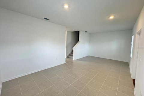 Adosado en alquiler en Apopka, Florida, 3 dormitorios, 141.03 m2 № 1900822 - foto 4