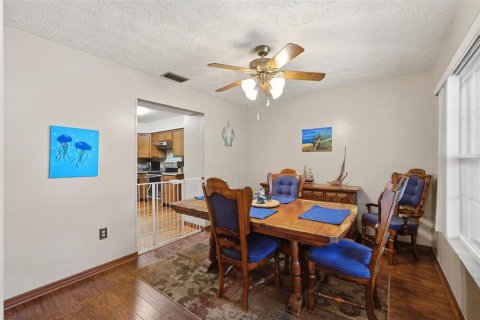 Villa ou maison à vendre à Kissimmee, Floride: 3 chambres, 160.54 m2 № 2258268 - photo 13