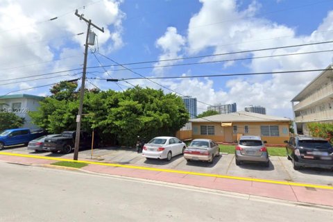 Commercial property in Miami Beach, Florida № 2087942 - photo 8