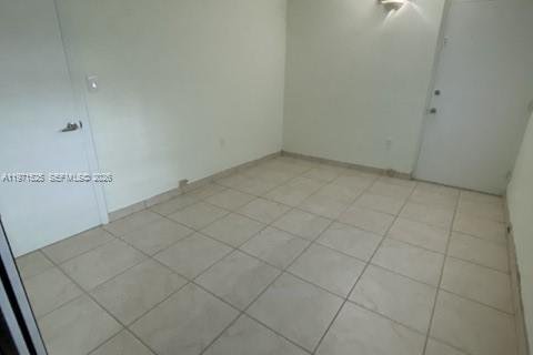 Condo in Miami, Florida, 1 bedroom № 2032563 - photo 21