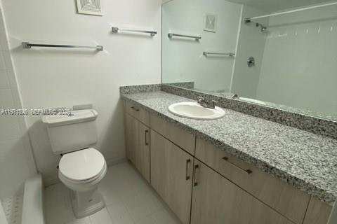 Condo in Miami, Florida, 1 bedroom № 2032563 - photo 12