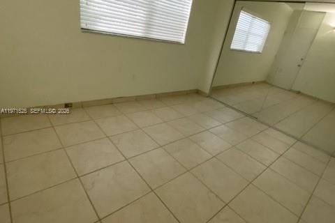 Condo in Miami, Florida, 1 bedroom № 2032563 - photo 18