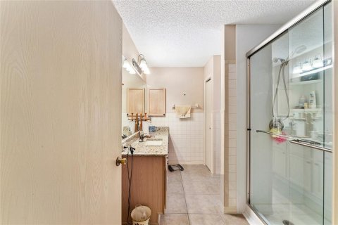 House in The Villages, Florida 3 bedrooms, 129.32 sq.m. № 1849850 - photo 19