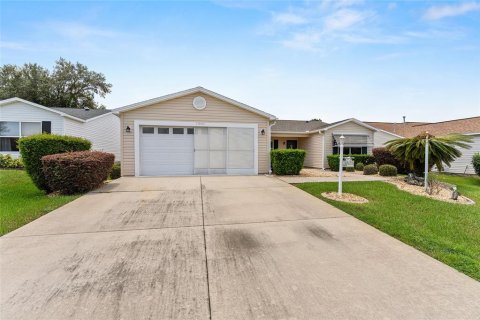 House in The Villages, Florida 3 bedrooms, 129.32 sq.m. № 1849850 - photo 3