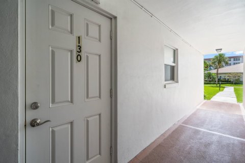 Condo in Delray Beach, Florida, 1 bedroom  № 2269591 - photo 2