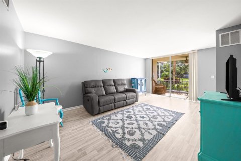 Condo in Delray Beach, Florida, 1 bedroom  № 2269591 - photo 3
