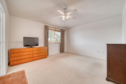 Купить таунхаус в Майами, Флорида 3 спальни, 154.87м2, № 1967093 - фото 18