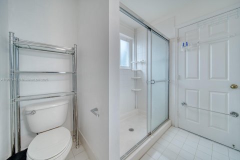 Купить таунхаус в Майами, Флорида 3 спальни, 154.87м2, № 1967093 - фото 21