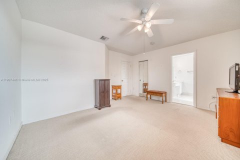 Купить таунхаус в Майами, Флорида 3 спальни, 154.87м2, № 1967093 - фото 19