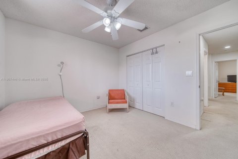 Купить таунхаус в Майами, Флорида 3 спальни, 154.87м2, № 1967093 - фото 28
