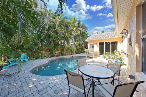 Villa ou maison à louer à Saint Petersburg, Floride: 3 chambres, 233.84 m2 № 2400162 - photo 25