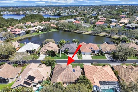Villa ou maison à louer à Saint Petersburg, Floride: 3 chambres, 233.84 m2 № 2400162 - photo 3