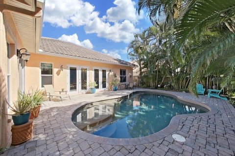 Villa ou maison à louer à Saint Petersburg, Floride: 3 chambres, 233.84 m2 № 2400162 - photo 24