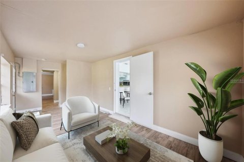 Casa en alquiler en Tampa, Florida, 3 dormitorios, 125.05 m2 № 1869618 - foto 6