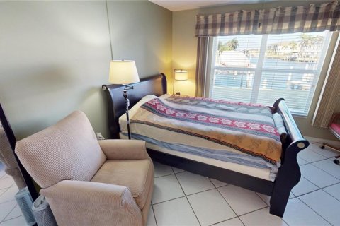 Condo in Punta Gorda, Florida, 2 bedrooms  № 1648275 - photo 13