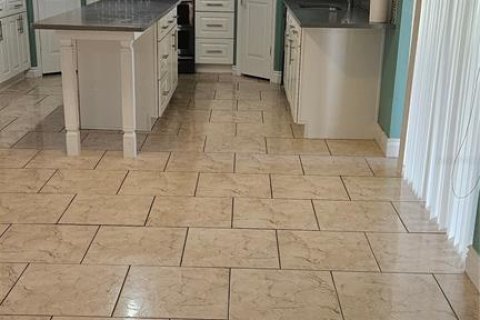 Casa en alquiler en Kissimmee, Florida, 4 dormitorios, 264.4 m2 № 1624614 - foto 3