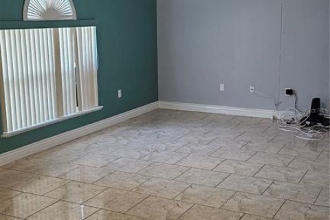 Casa en alquiler en Kissimmee, Florida, 4 dormitorios, 264.4 m2 № 1624614 - foto 2