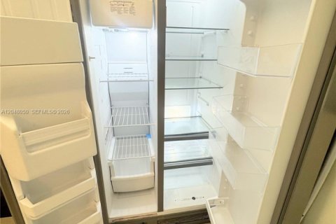 Купить кондоминиум в Санрайз, Флорида 2 спальни, 78.97м2, № 2247812 - фото 5
