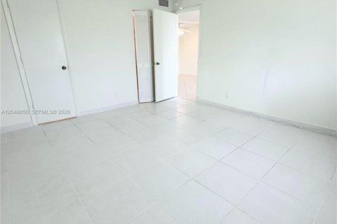 Купить кондоминиум в Санрайз, Флорида 2 спальни, 78.97м2, № 2247812 - фото 17