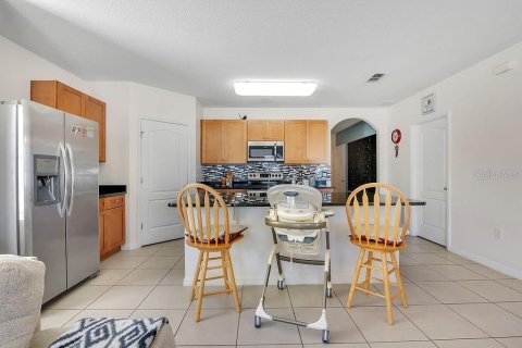 House in Davenport, Florida 4 bedrooms, 162.67 sq.m. № 2214072 - photo 11