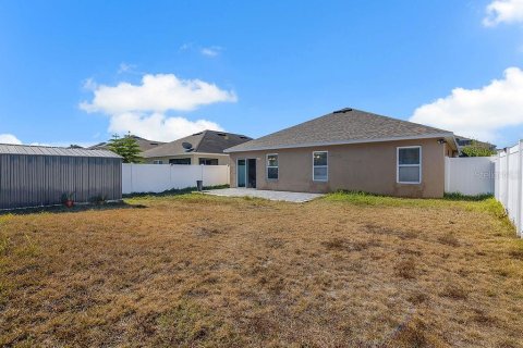 House in Davenport, Florida 4 bedrooms, 162.67 sq.m. № 2214072 - photo 28