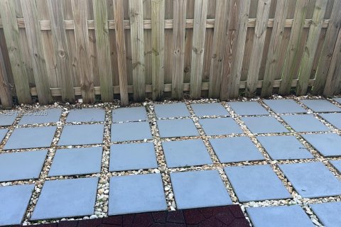 Condo in Doral, Florida, 3 bedrooms  № 2041774 - photo 14