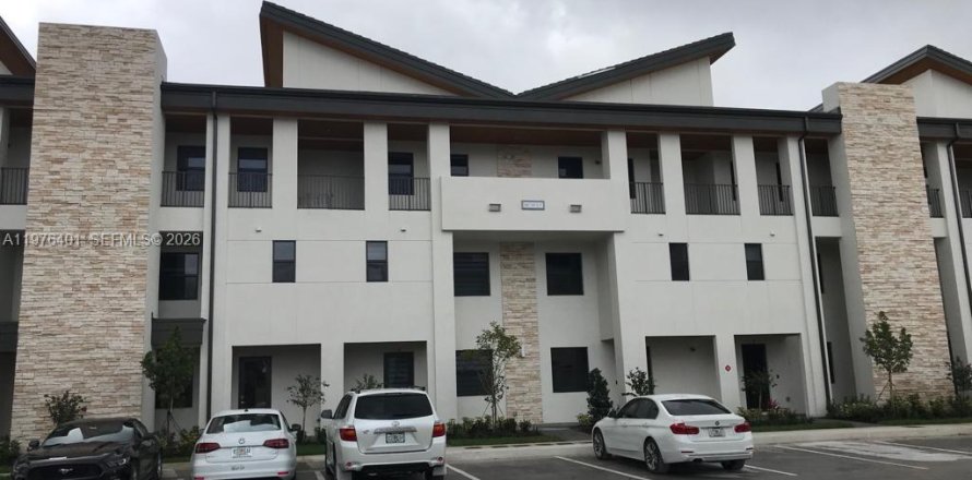 Condo in Doral, Florida, 3 bedrooms  № 2041774