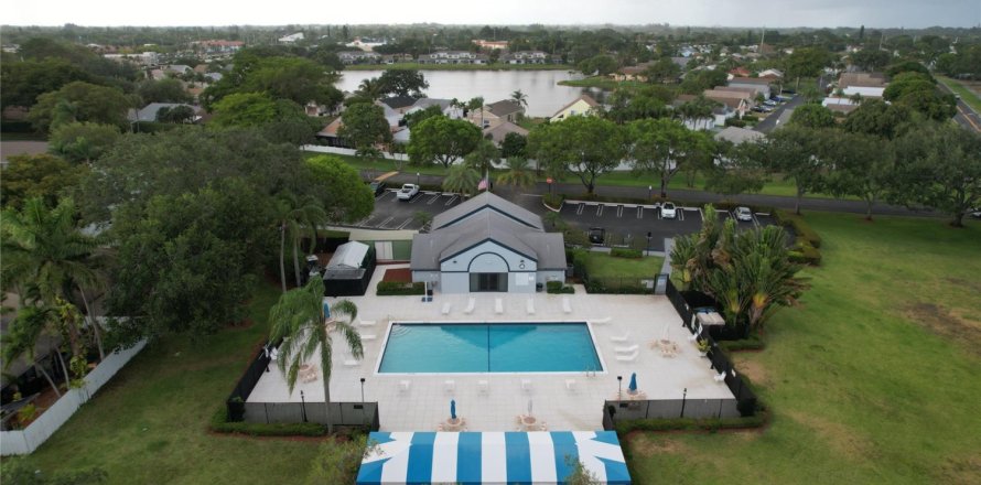 Casa en Boynton Beach, Florida 3 dormitorios, 119.66 m2 № 1162002