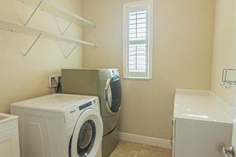 Casa en venta en Port St. Lucie, Florida, 2 dormitorios, 186.92 m2 № 2078148 - foto 16