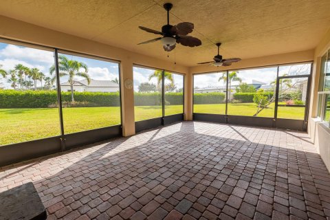 Casa en venta en Port St. Lucie, Florida, 2 dormitorios, 186.92 m2 № 2078148 - foto 17