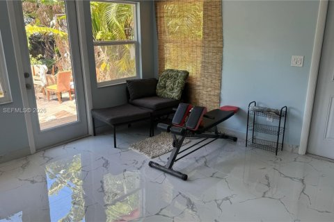 House in Hollywood, Florida 1 bedroom, 74.04 sq.m. № 2007547 - photo 5