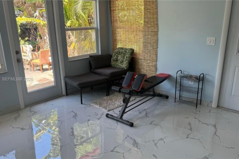 House in Hollywood, Florida 1 bedroom, 74.04 sq.m. № 2007547 - photo 4